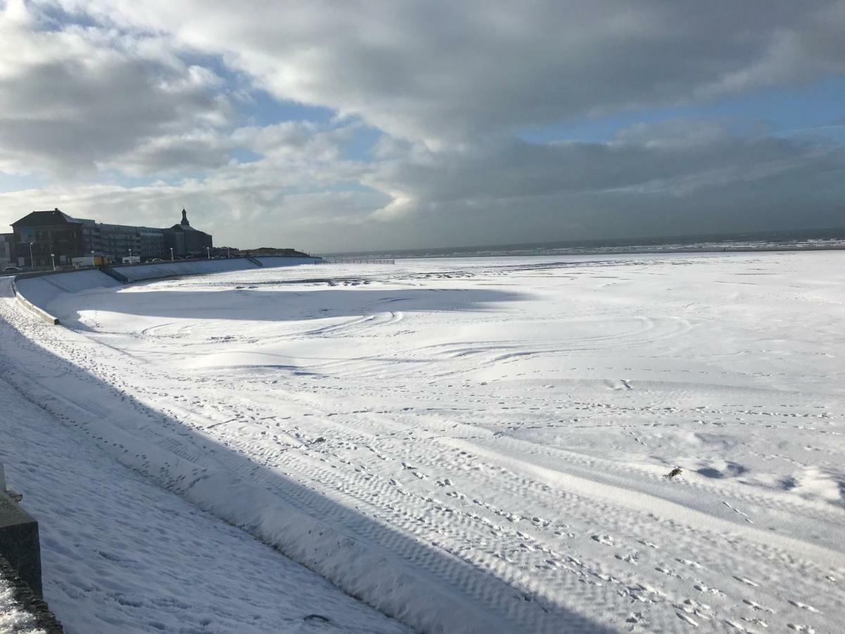 Appartement A 30 M De La Plage - Balcon - Proche Centre - Wifi -Le Ceres 3 Berck エクステリア 写真